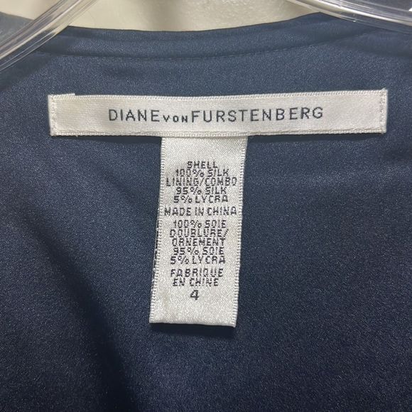 Diane von Furstenberg Veruca Sequin Wrap Dress - SZ 4, Navy Blue, Silk - Picture 5 of 7